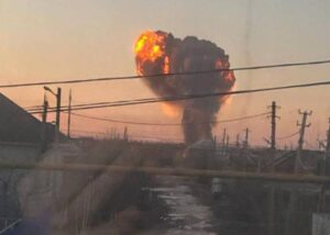 РФ заявила про атаку дронів на військовий аеродром