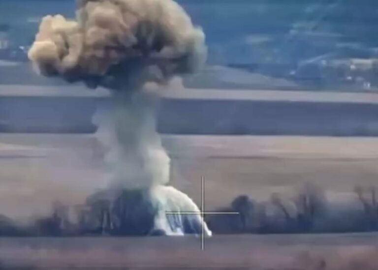 У ЗСУ показали, як підірвали склад БК окупантів на Харківщині