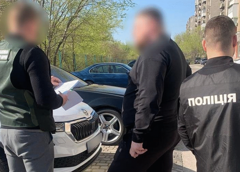 Розкрадання 20 млн на деревині для армії: підозрюють посадовця КЕВ