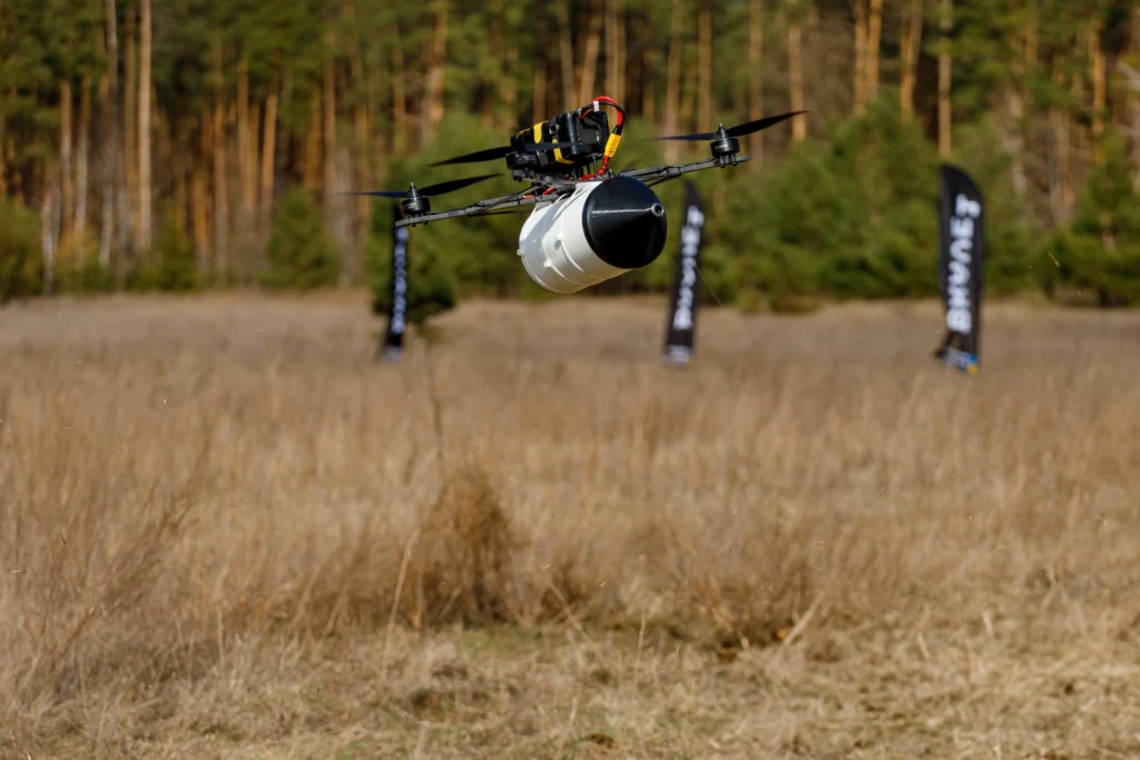 В Україні випробували оптоволоконні FPV-дрони з дальністю 20 км