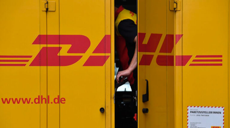 DHL призупиняє відправлення на суму понад $800 для споживачів у США
