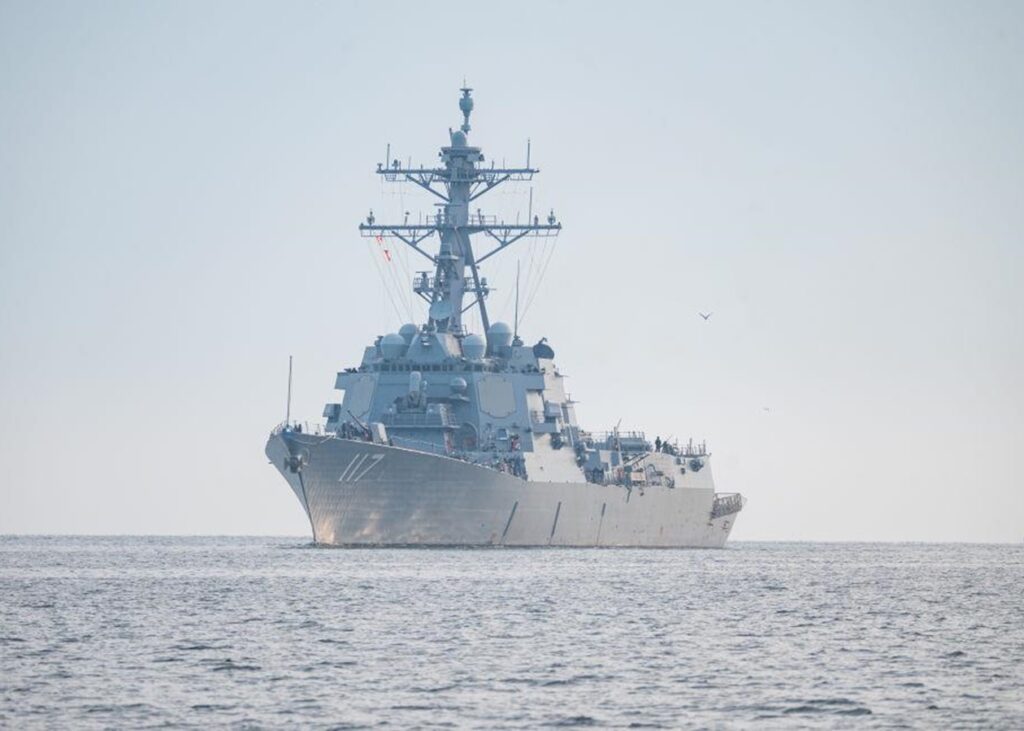 США збільшили угруповання есмінців у Середземномор'ї