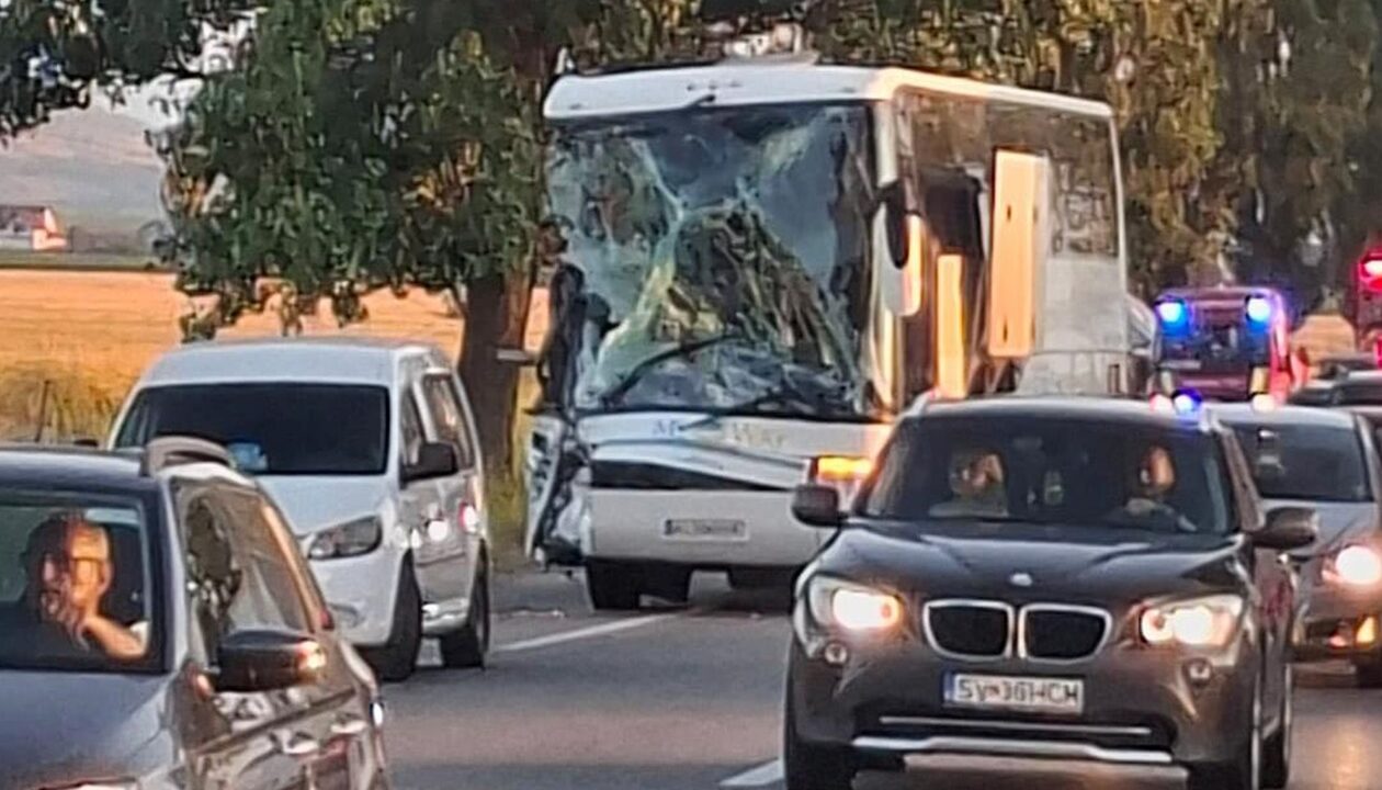 У Румунії потрапив у ДТП автобус з 60 українцями