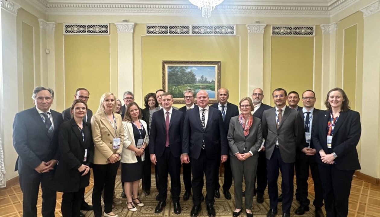 До України прибула делегація послів ОБСЄ вперше за вісім років