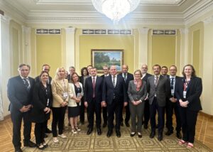 До України прибула делегація послів ОБСЄ вперше за вісім років