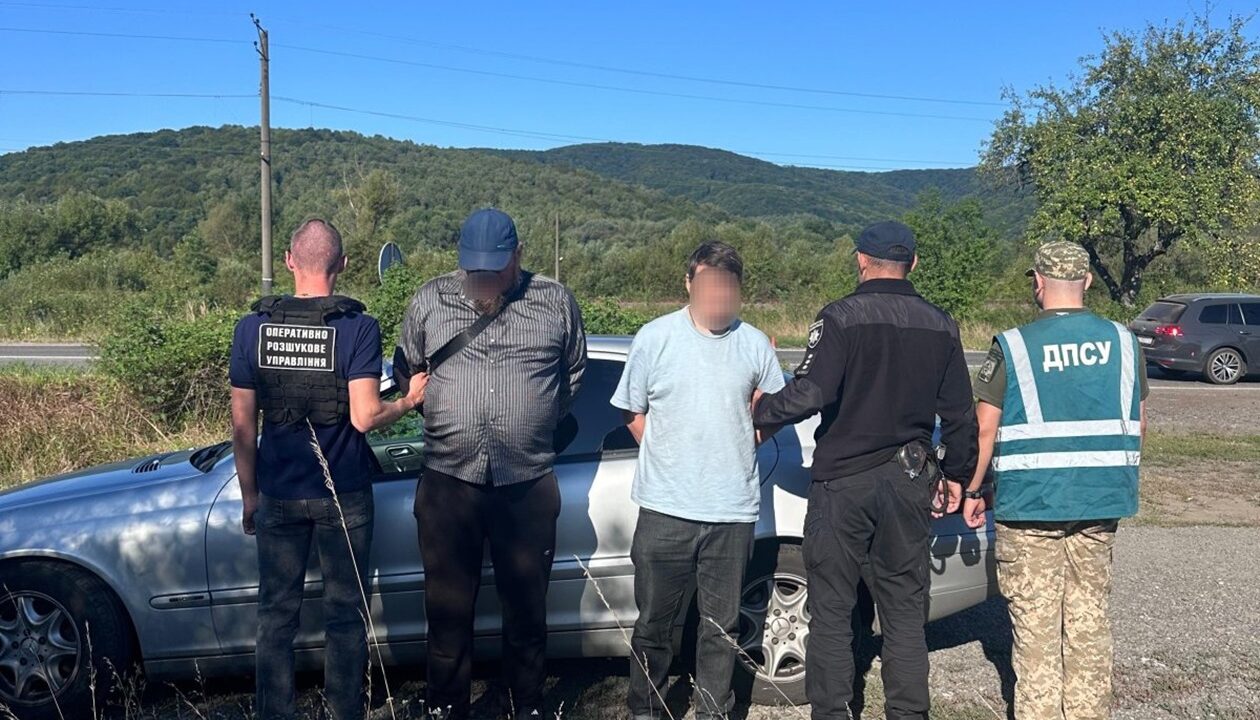 Священник УПЦ МП хотів провезти ухилянта під рясою