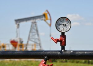Росії довелося значно знизити ціну на нафту для Китаю й Індії - ЗМІ