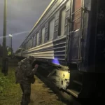 На Прикарпатті правоохоронці зупинили потяг, пасажирів евакуювали