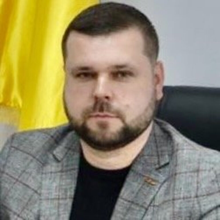 Хто заважає громадам стати сильнішими