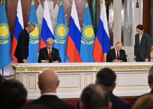 Казахстан підписав стратегічне партнерство з РФ