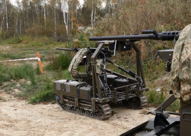 Замінив піхотинців: у ЗСУ робот із кулеметом утримував позицію понад місяць