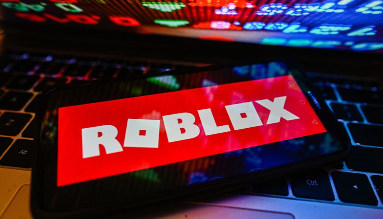 Roblox заблокує дітям можливість спілкуватися з дорослими