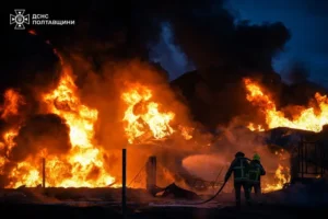 Рятувальники показали наслідки удару РФ по нафтогазових об