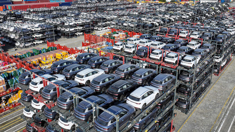 Стало відомо, в яких регіонах України найчастіше купують нові легковики