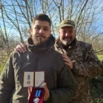 Тягнибок показав сина-воїна, нагородженого медаллю (фото)