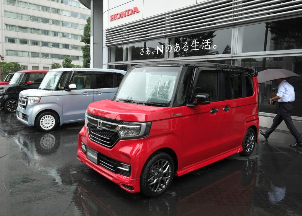 Трамп хоче бачити японські кей-кари на дорогах США