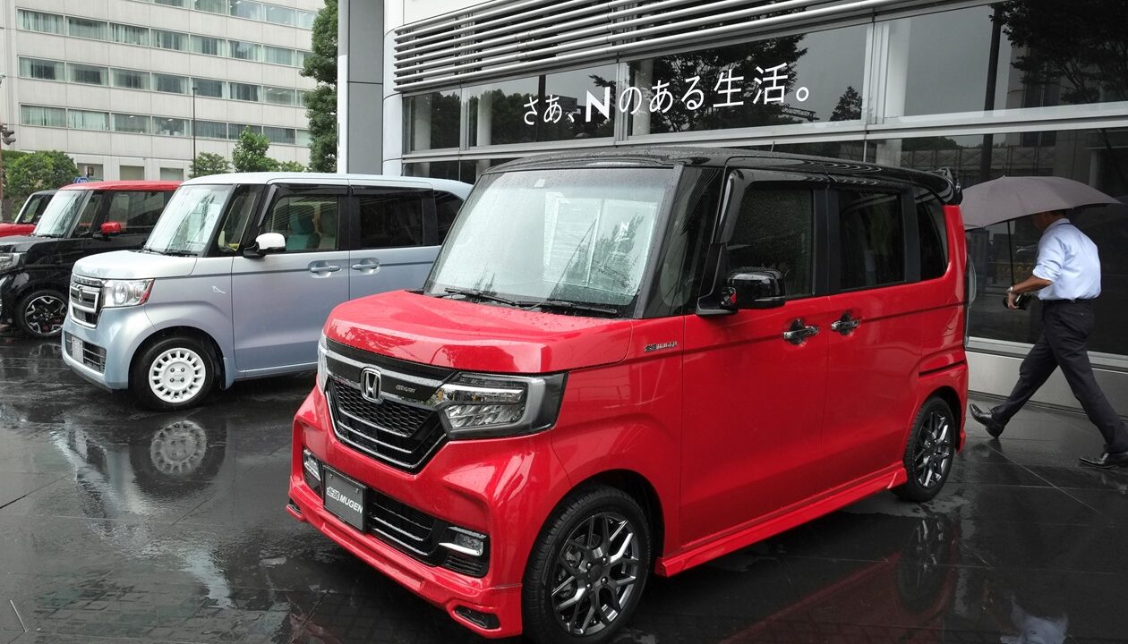 Трамп хоче бачити японські кей-кари на дорогах США