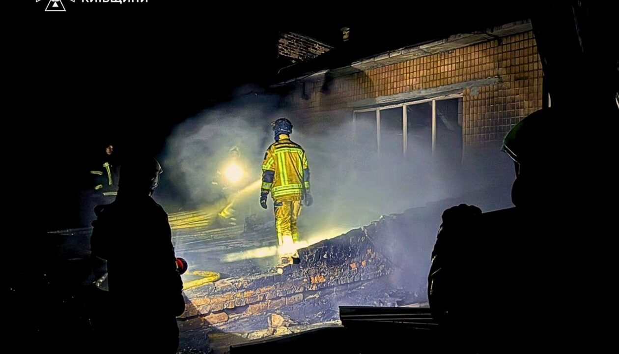 У Фастові через обстріл виникли пожежі