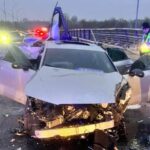 У Києві через ДТП перекрили рух біля мосту Метро