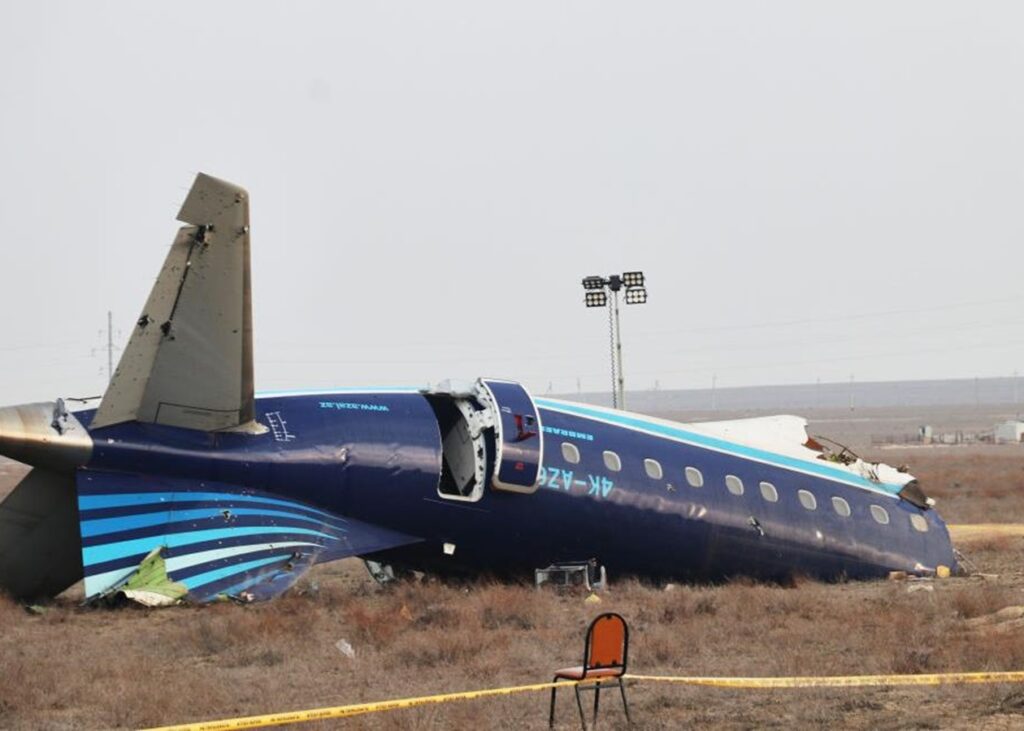 Аварія літака AZAL: Баку розкритикував рішення РФ припинити розслідування