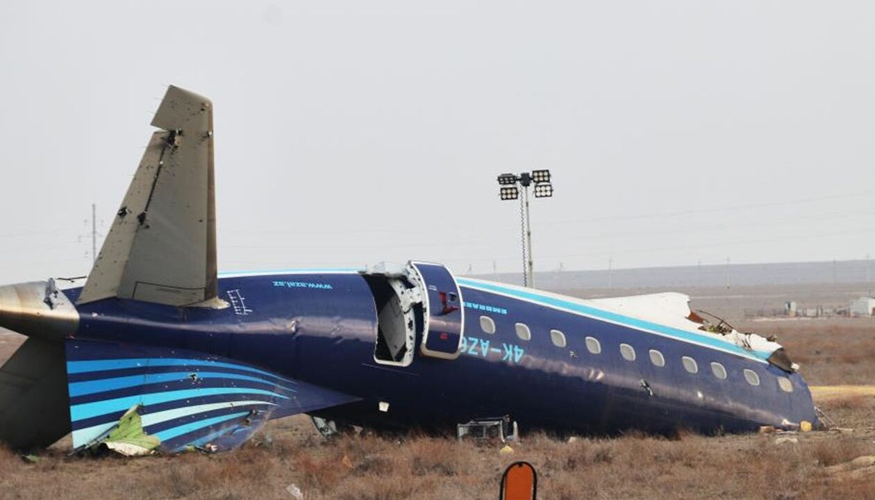 Аварія літака AZAL: Баку розкритикував рішення РФ припинити розслідування