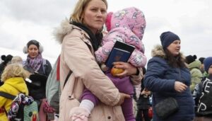 Втішна новина для багатьох: Сусідня країна продовжила тимчасовий захист для українських біженців