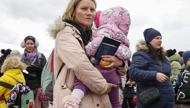 Втішна новина для багатьох: Сусідня країна продовжила тимчасовий захист для українських біженців