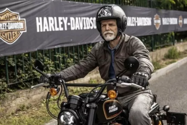 "Для мене розкіш - це перш за все гарна банда...": Президент Чехії відреагував на чутки про його відпочинок у маєтку Єрмака (фото)