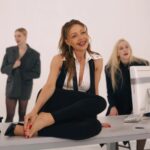 Кароль переспівала українською свій хіт