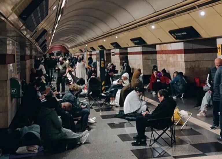 У Києві пролунали вибухи, працює ППО - КМВА