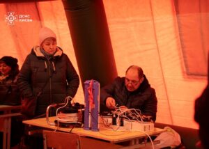 СюжетЗачинені магазини і черги на АЗС. Блекаут на Київщині