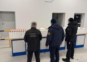 На кордоні вилучили техніку Apple на 35 млн