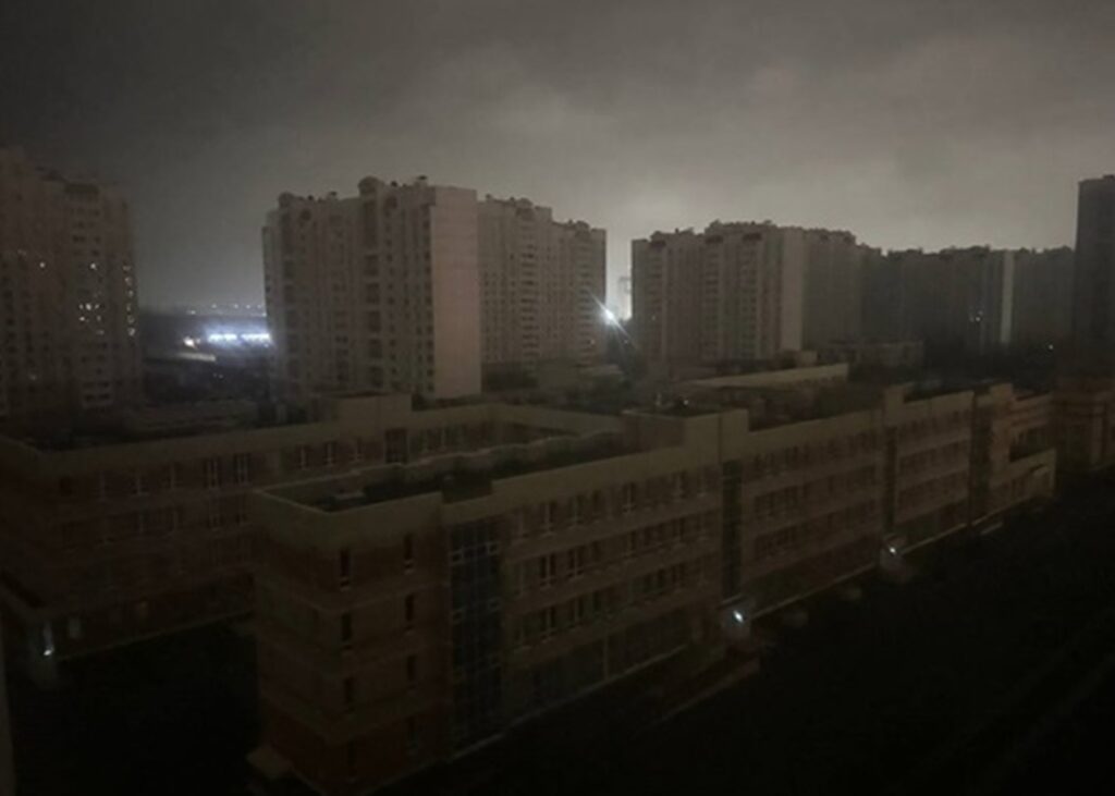 В російському Орлі після атаки БПЛА зникло світло