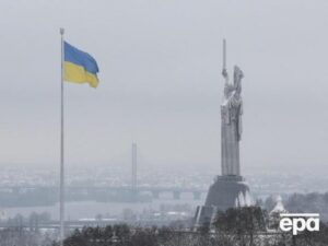 Символічно й цинічно водночас": Нічний обстріл Києва зачепив "Батьківщину-матір