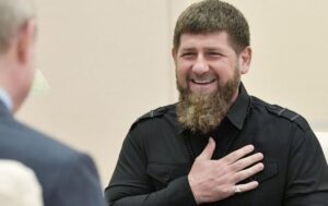 "Єрмак був одним з небагатьох, хто регулярно контактував з російськими колегами": Напередодні вторгнення ДПСУ перехопила повідомлення Кадирову про наступ на Київ, - The Guardian