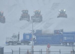 В США фіксують рекордні снігопади: мільйон будинків без світла