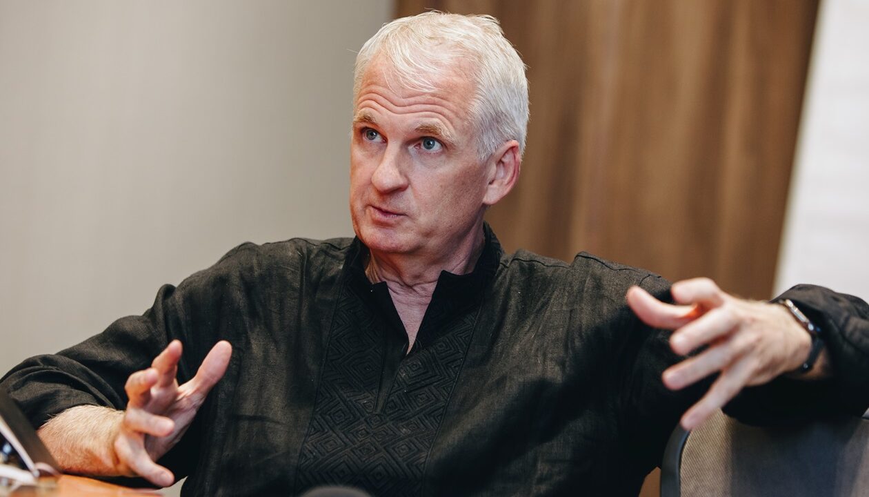 Тімоті Снайдер закликав світ припинити фінансувати війну Росії