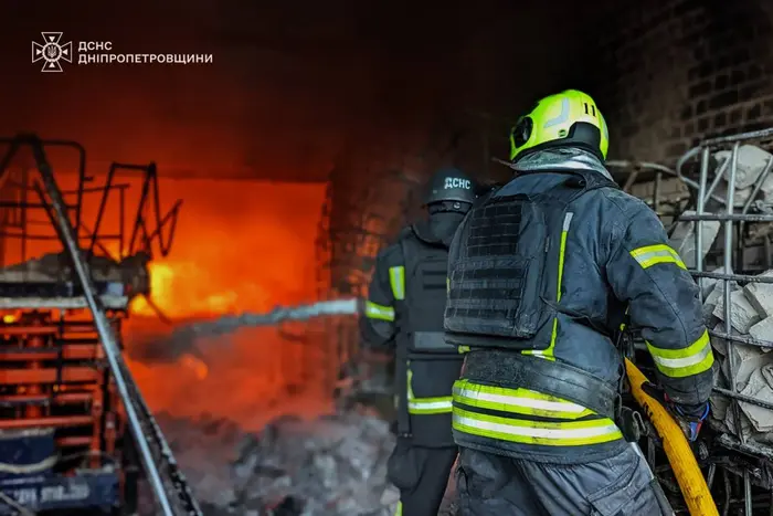 РФ атакували три райони Дніпропетровщини: загинув чоловік (фото)