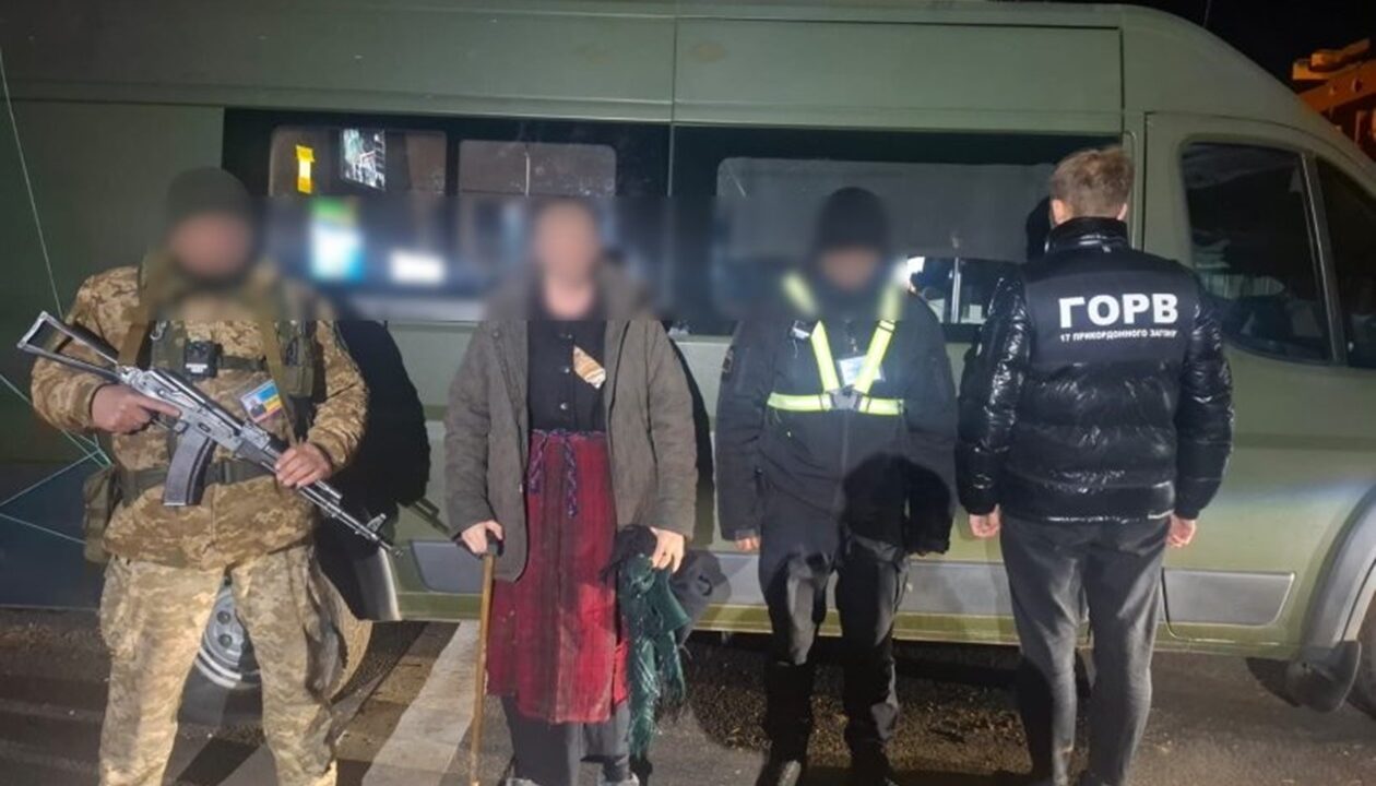 На Одещині жінка намагалась вивезти до Молдови чоловіка під виглядом бабусі