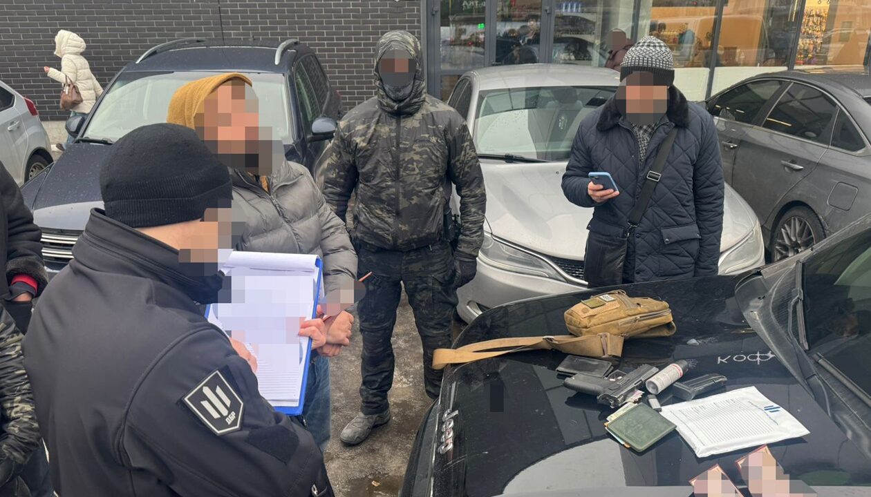 Фіктивна служба за $13 тис.: затримано посередника