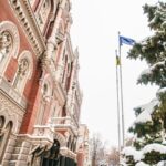 Долар підскочив до історичного максимуму в Українї