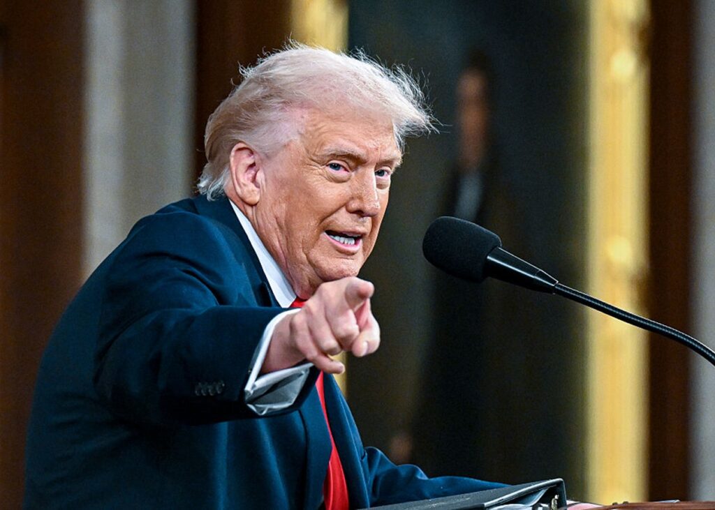 Трамп пригрозив зупинити торгівлю з Іспанією