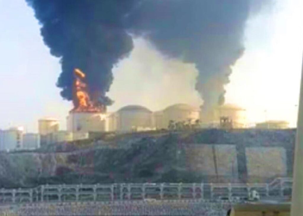 Іран атакував паливні резервуари в порту Омана