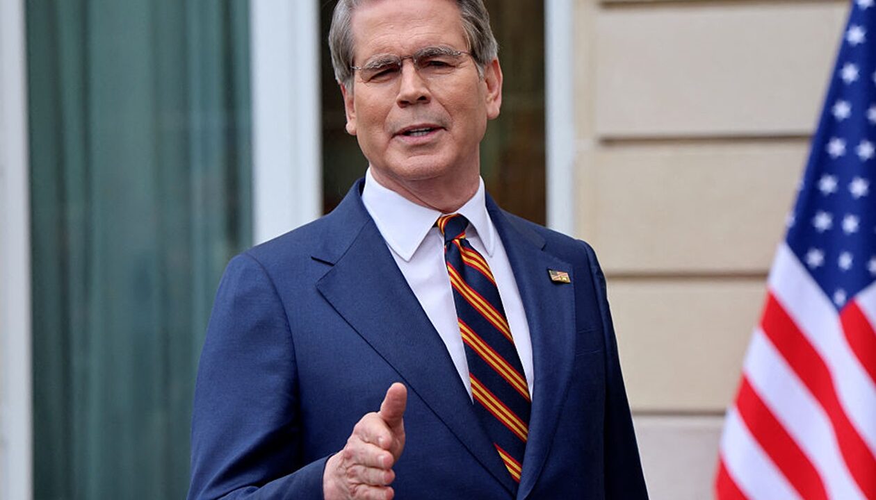 США свідомо дозволяють іранським танкерам проходити Ормузську протоку