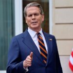 США свідомо дозволяють іранським танкерам проходити Ормузську протоку