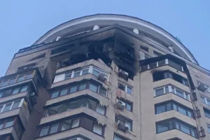 Удар по багатоповерхівці та пожежі: поліція показала наслідки нічної атаки на Київ