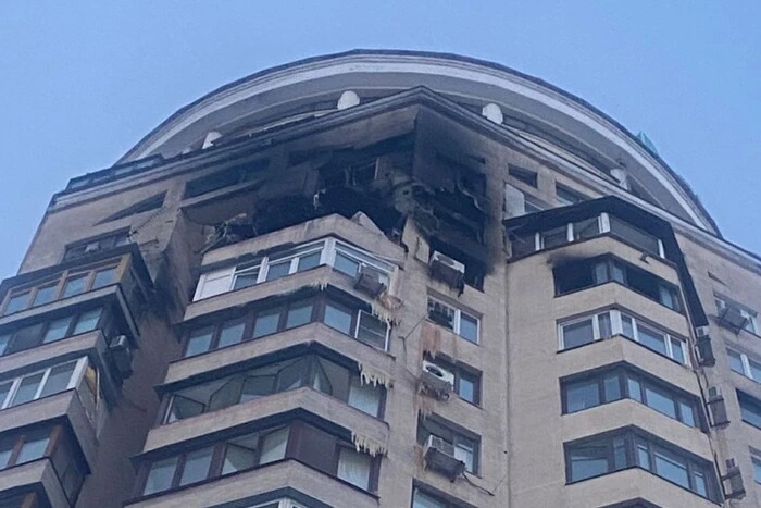 Удар по багатоповерхівці та пожежі: поліція показала наслідки нічної атаки на Київ