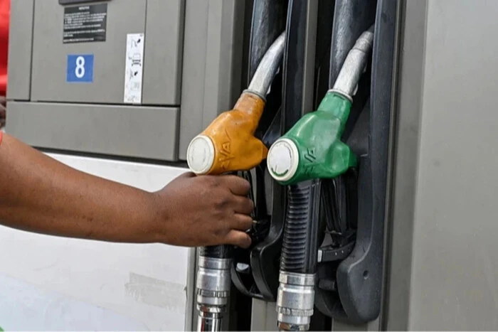 Ціни на бензин у Німеччині перевищили позначку €2