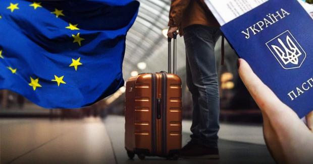 Країна ЄС заплатить українцям до 10 тис. євро за повернення на батьківщину