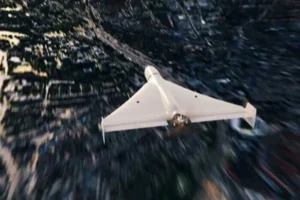 Уламок дрона впав на торговий центр в Голосієвському районі Києва